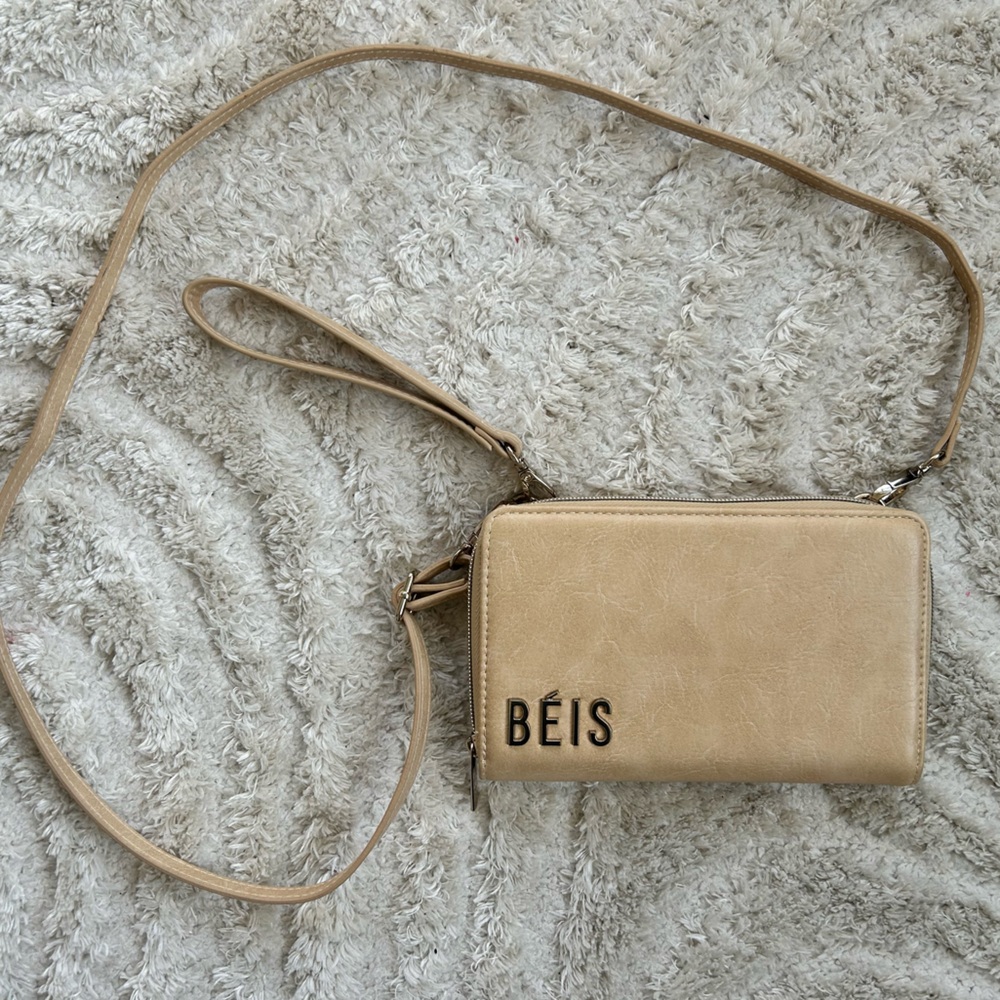 Béis Travel Crossbody/Bag